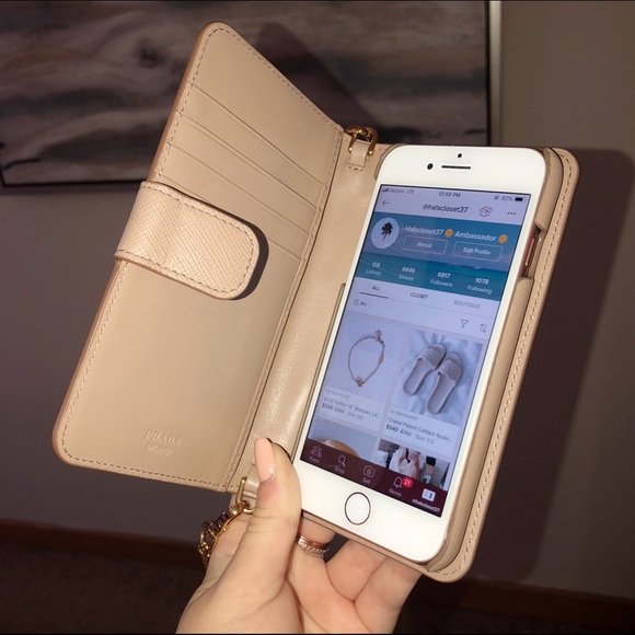 Prada Saffiano iPhone SE Case On Chain - Picture 7 of 8